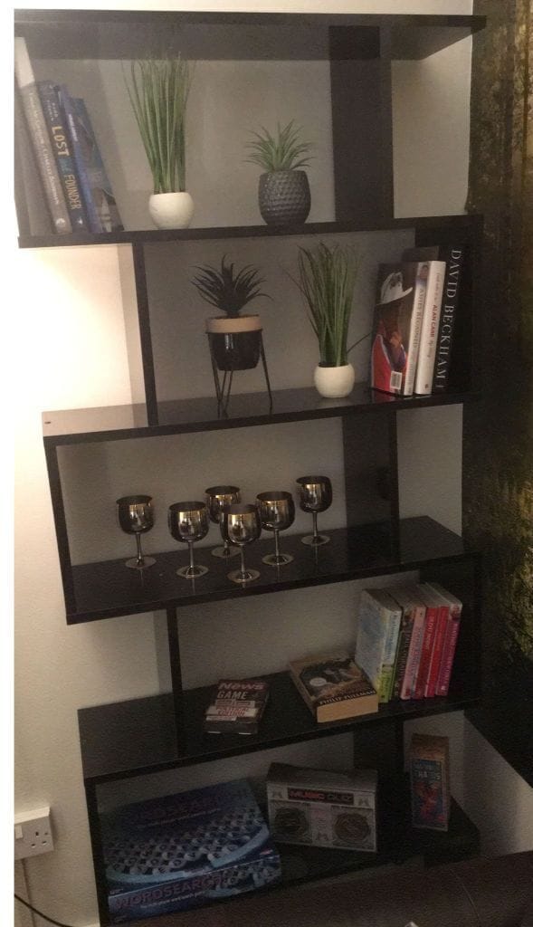 Living room - Catch a good read, game or enjoy the radio
