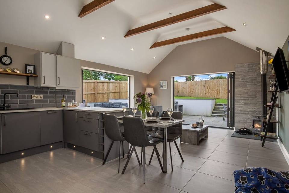 Kitchen/lounge
