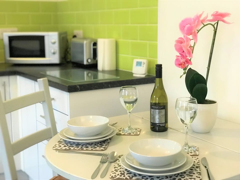 Dining - Everything you need to cook in or enjoy your local take away 