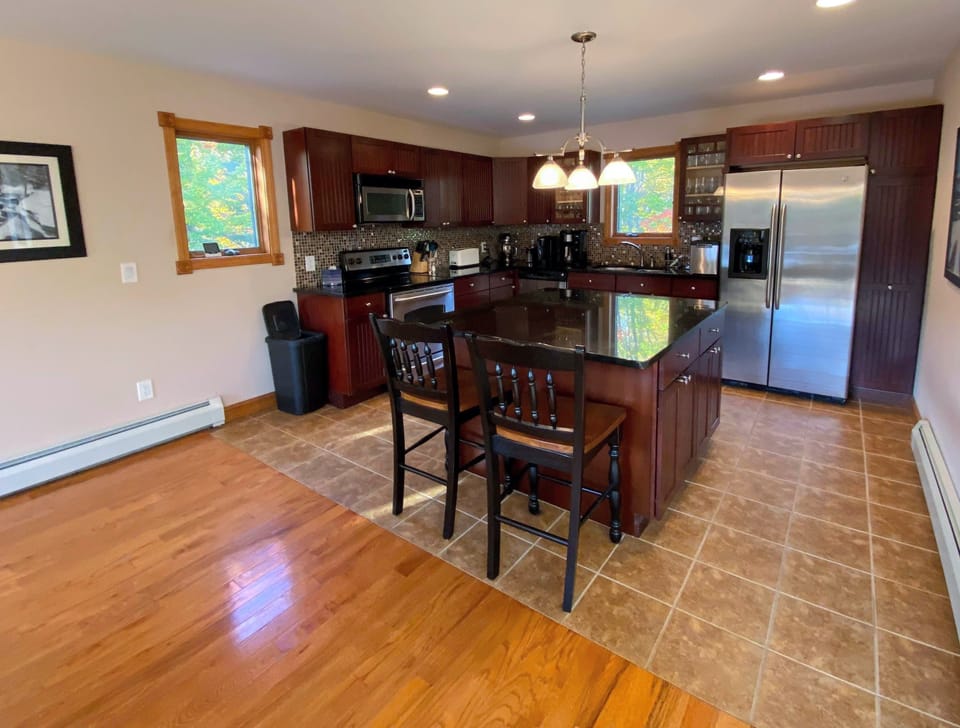 Fully equipped kitchen (2nd level)