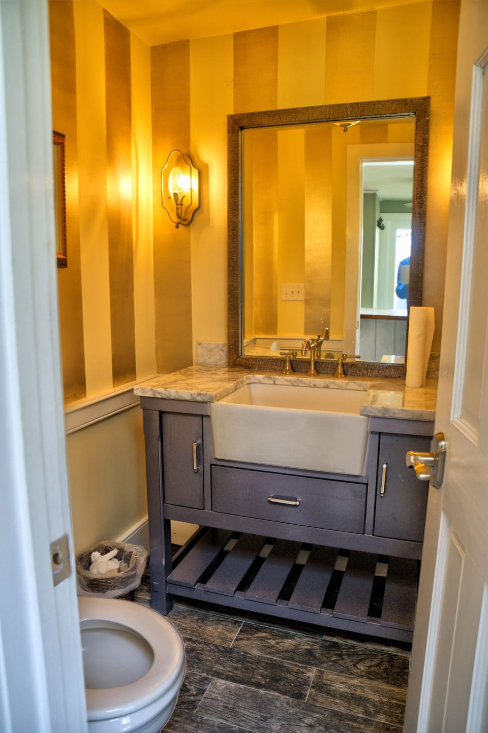 Powder room