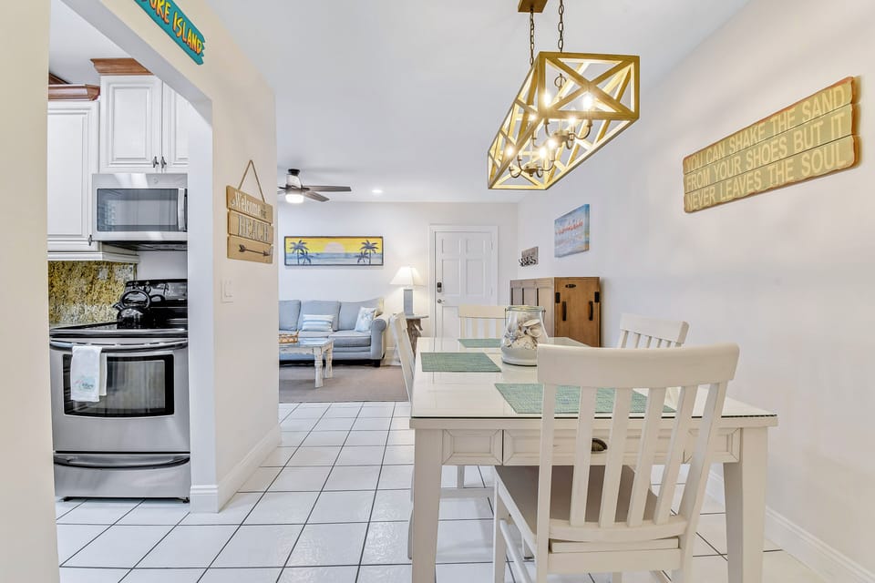 Cozy coastal vibes meet modern charm! Step into this inviting open-concept space.