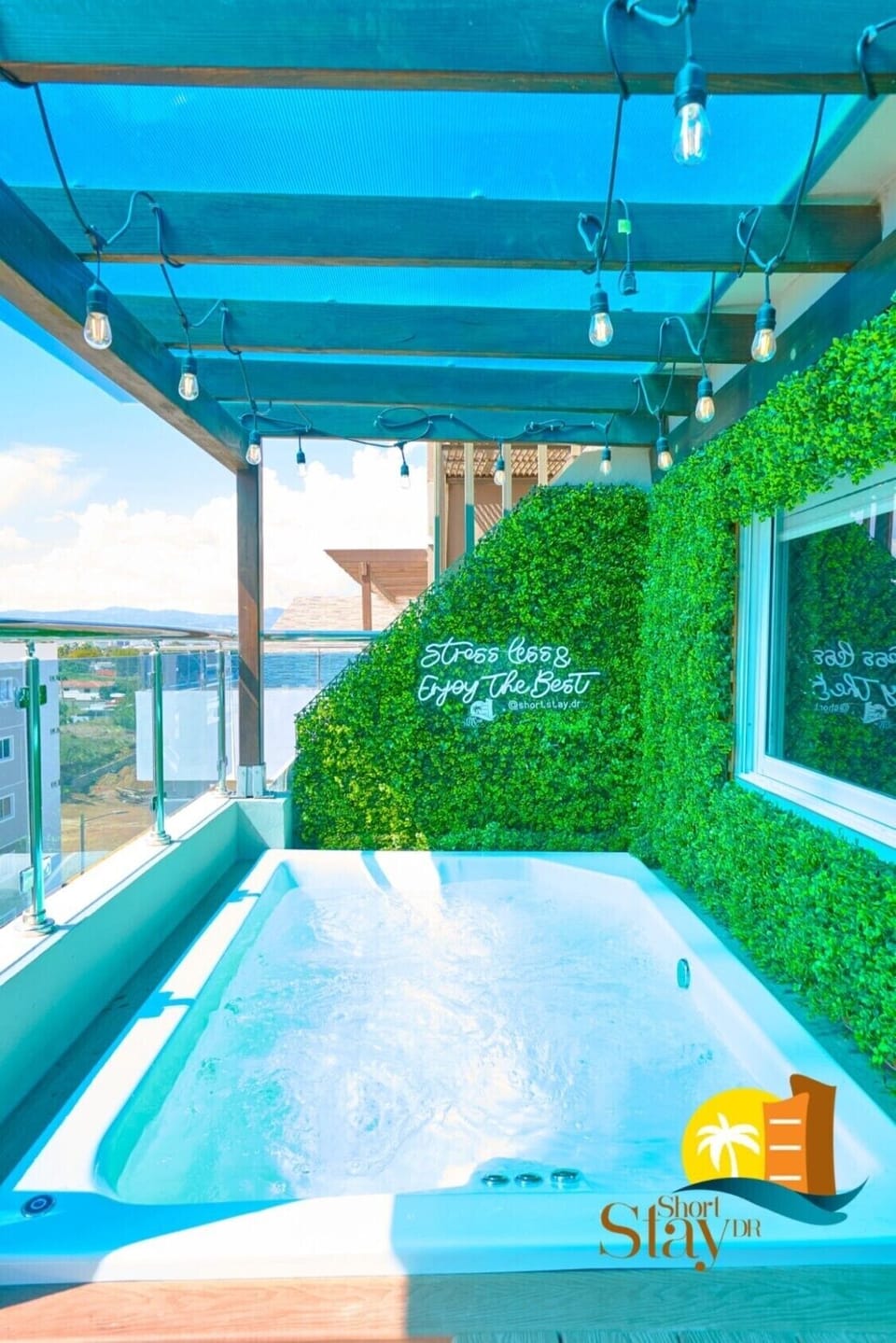 Indoor spa tub