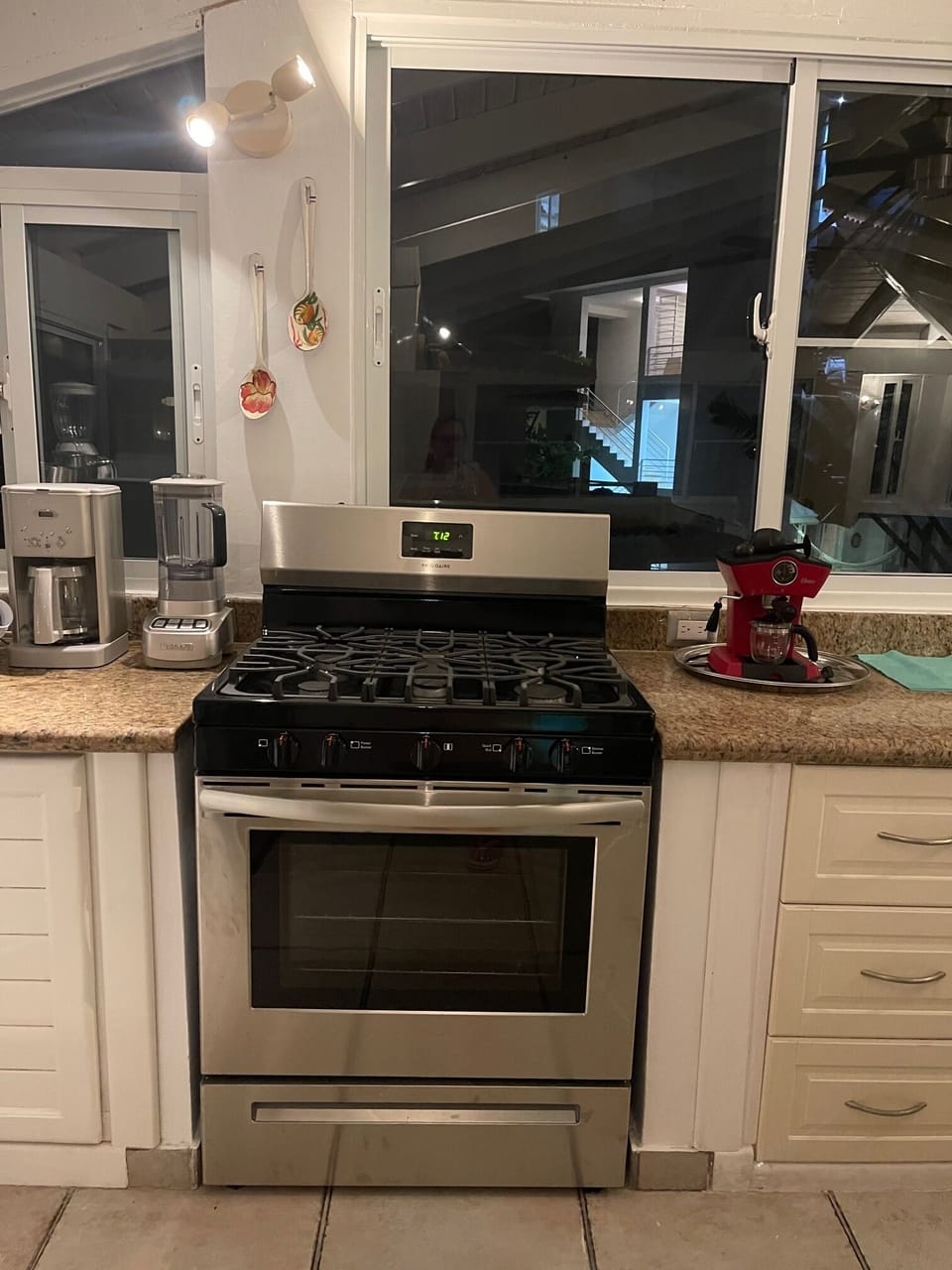 New oven/stove/propane gas cooking...the best!