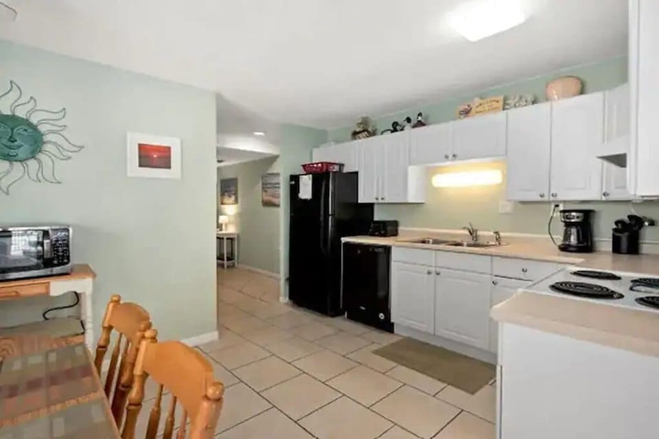 Kitchen (1)