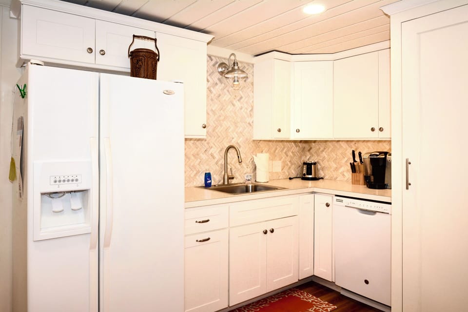 Unit B: Lower Level Kitchen