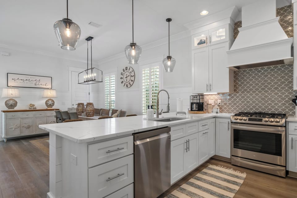 Kitchen comes with all the essentials. 