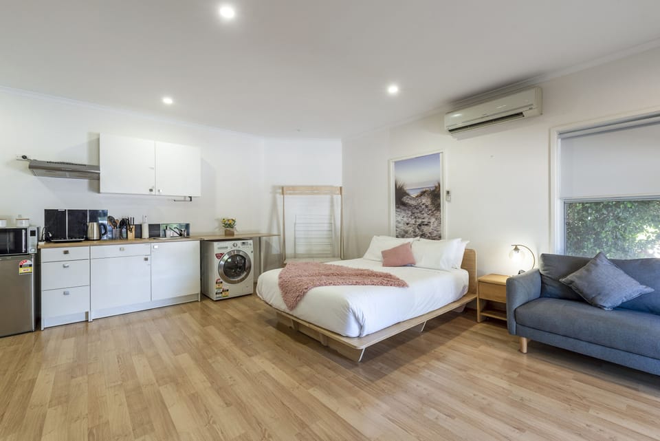 extremely comfortable queen bed