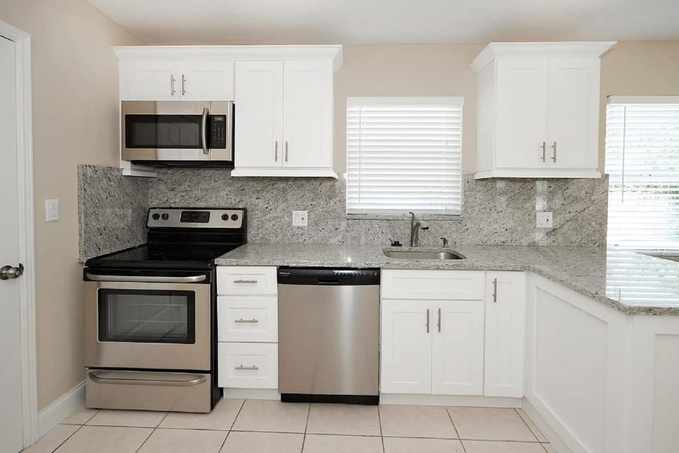 Fully equipped kitchen