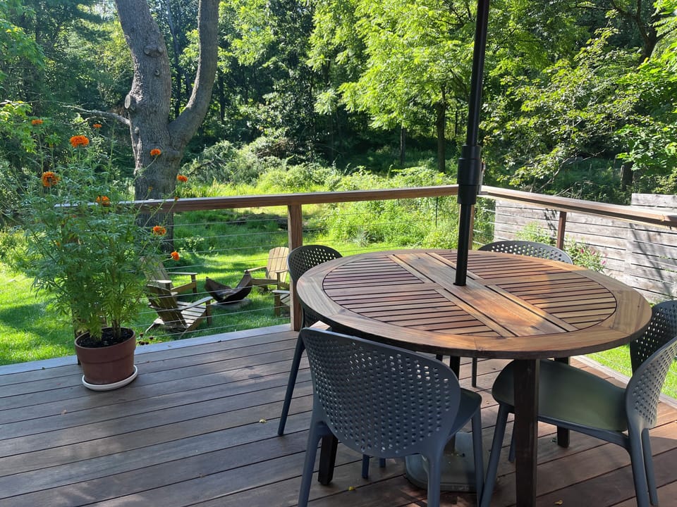 Back deck - with grill, table & lounge chairs. 