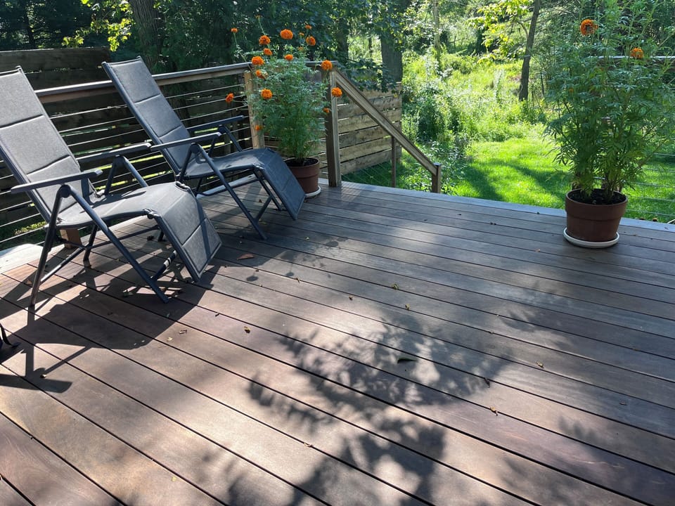 Back deck - with grill, table & lounge chairs. 