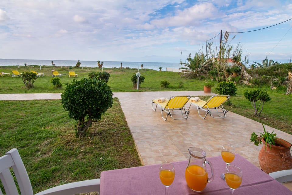 Beachside Bungalow 1 Acharavi Corfu Exterior