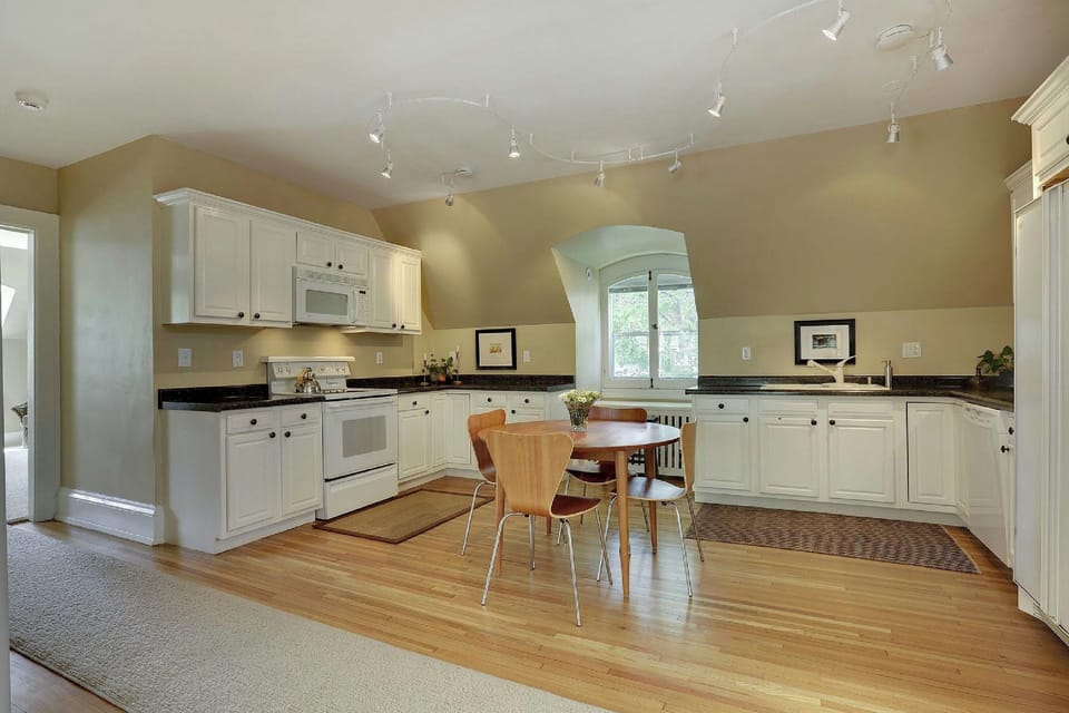 Third floor kitchen