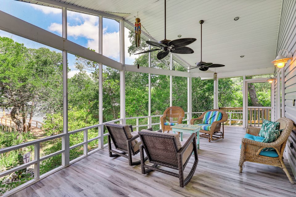 Topsail Beach | 3BR | 2BA | Single Story | 2,000 Sq Ft | Stairs Required