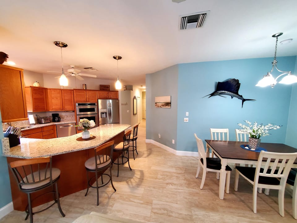 Kitchen and Breakfast Room 