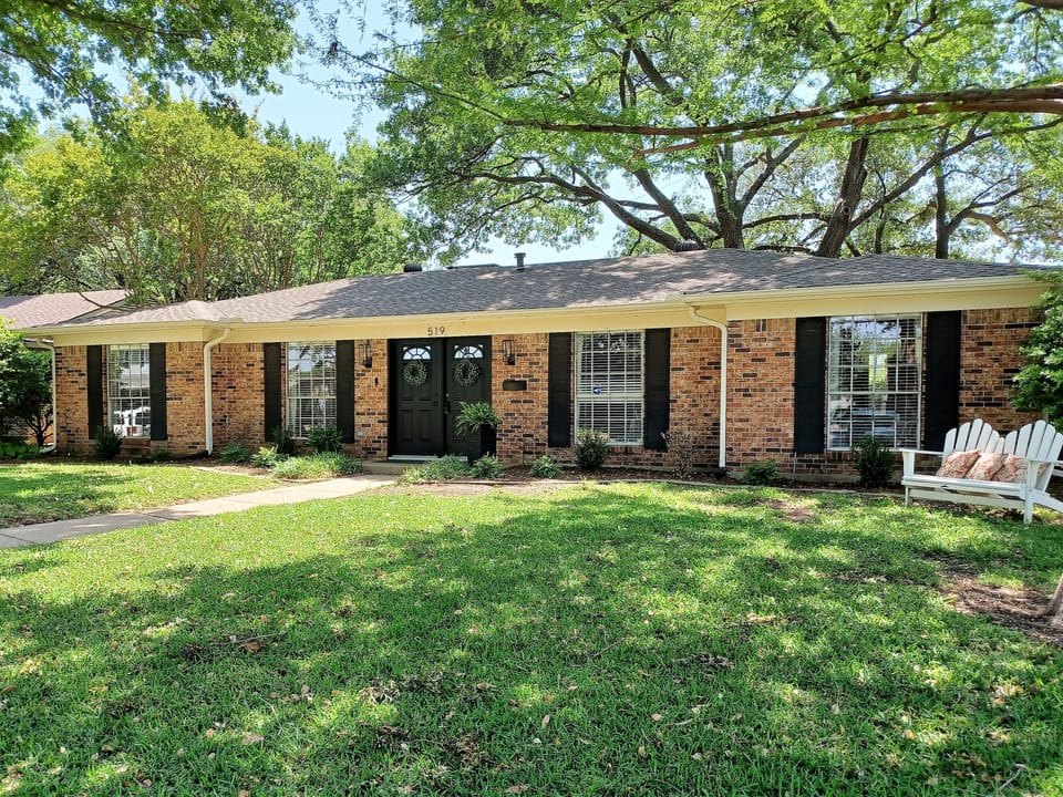 Great Central Location!