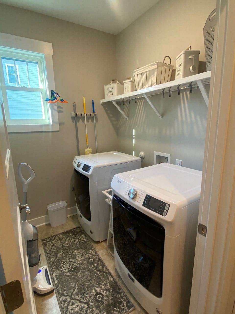 Laundry room on 2nd floor