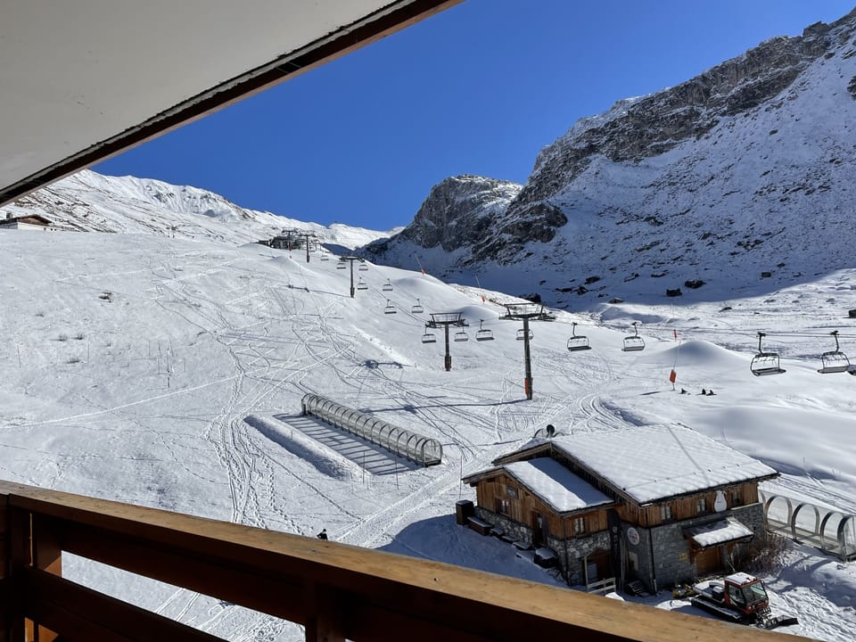 Snow and ski sports