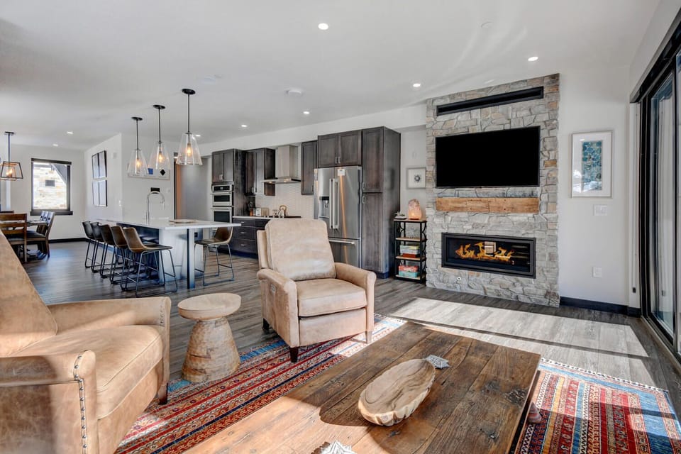 Spacious Great Room