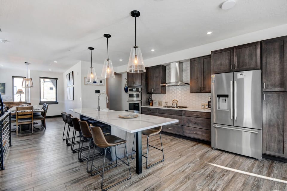 Large Kitchen Area