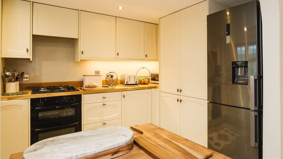 Kitchen, Ashwin Cottage, Bolthole Retreats