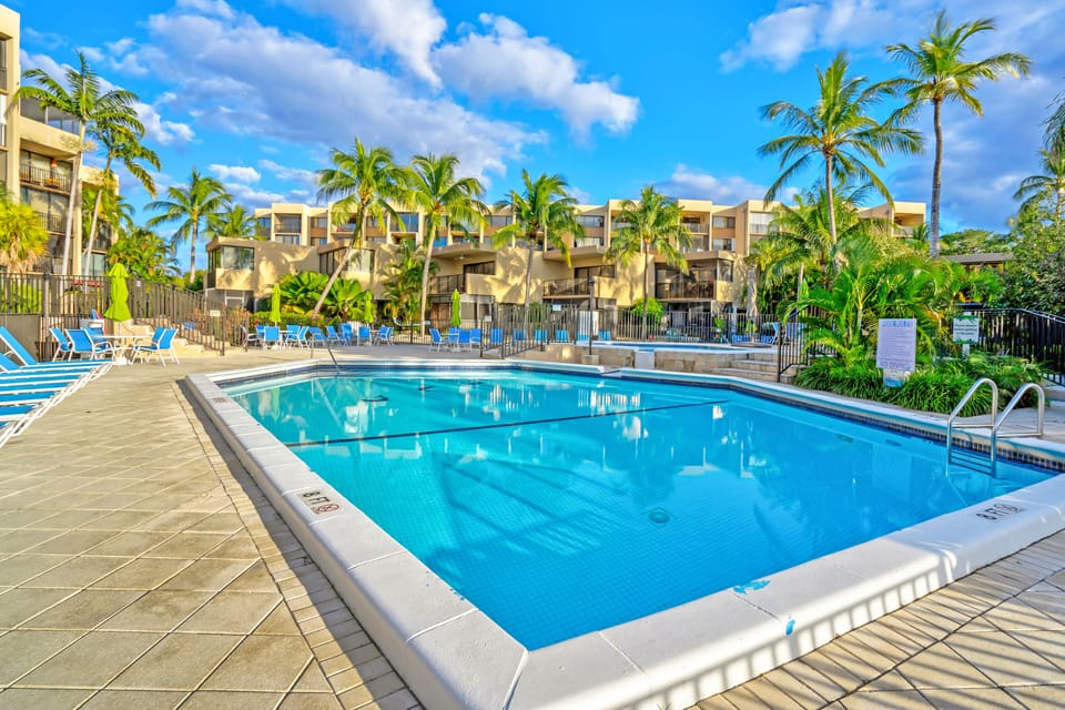 Pool and lounge area
