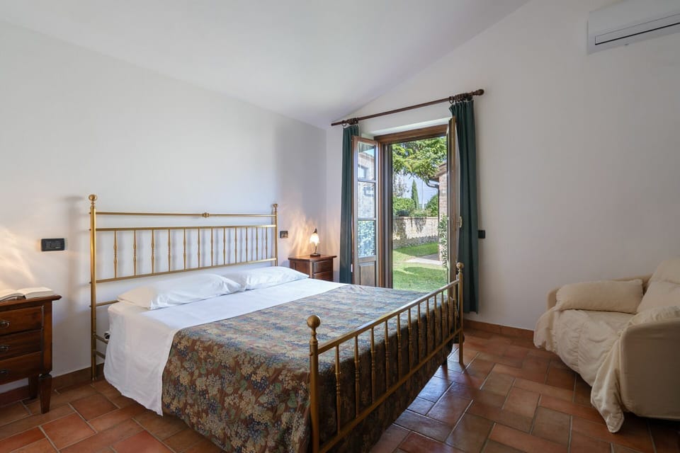 rocche-di-valiano-chianti-castelnuovo-berardenga-gelsomino-bedroom