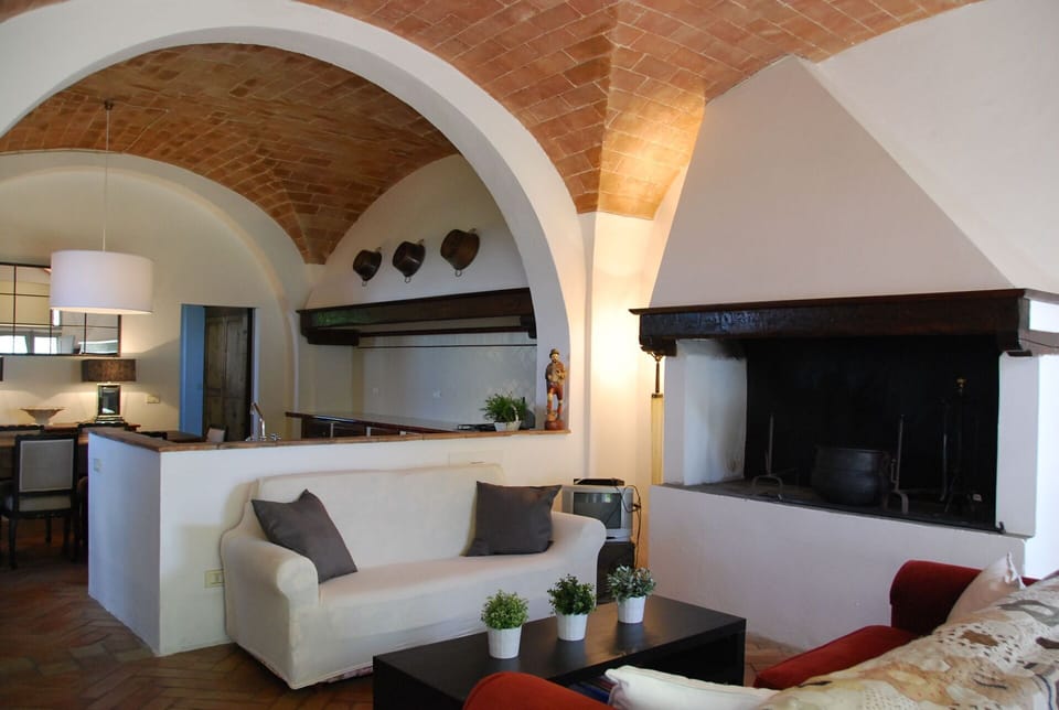 agriturismo-cabbiavoli-chianti-multiproperty-casa-marcello-fico-living-room