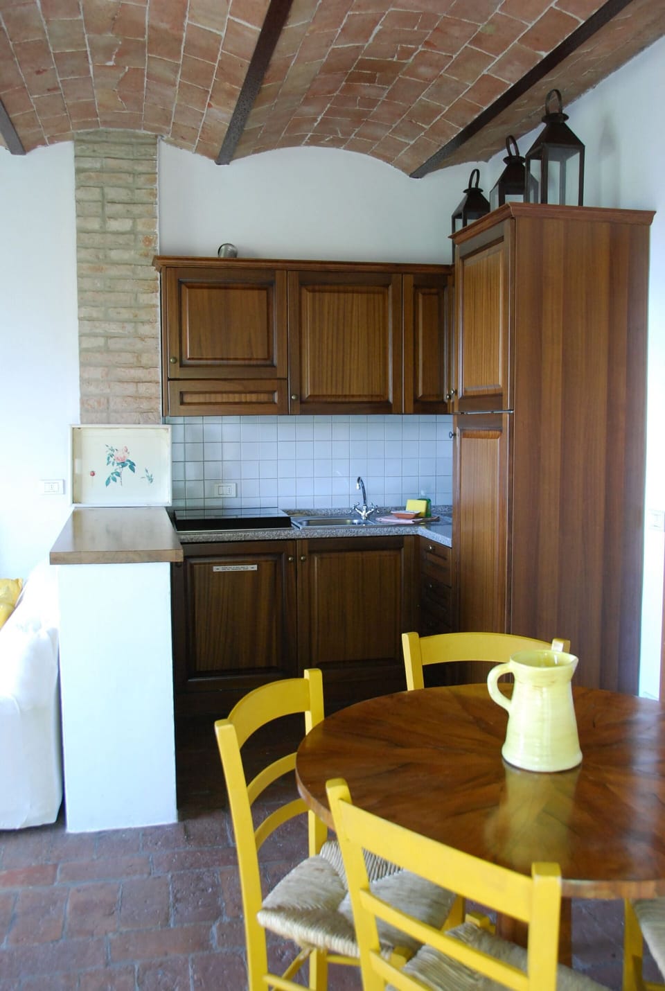 agriturismo-cabbiavoli-chianti-multiproperty-fienile-arancione-pero-living-room