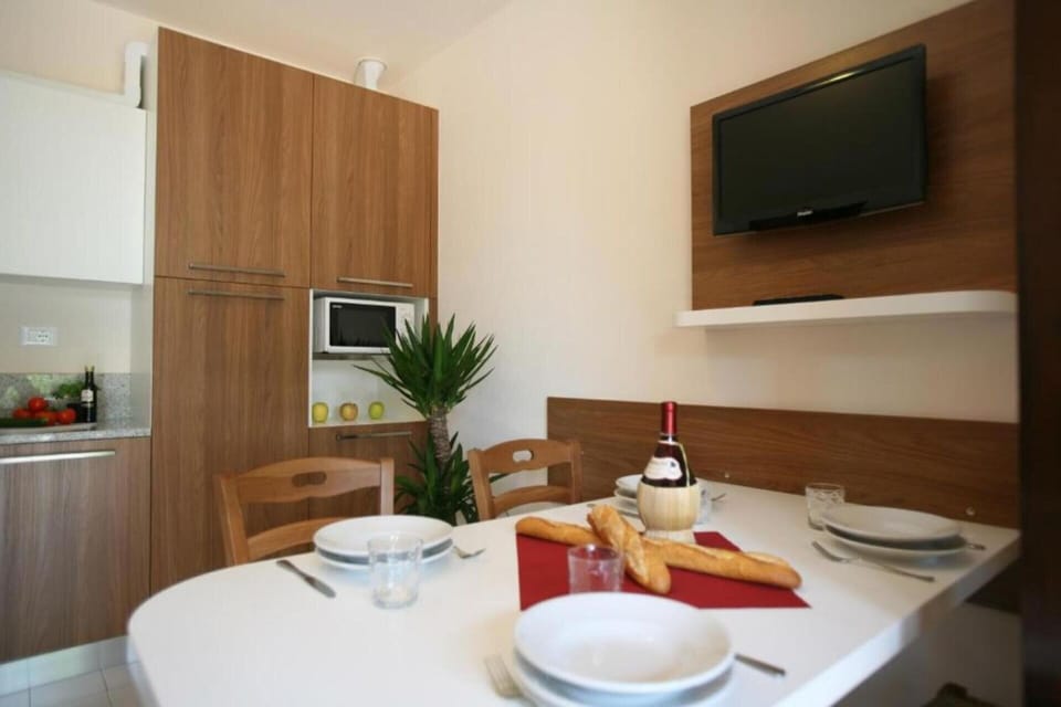 villaggio-colombare-sirmione-multiproperty-bilocale-comfort-2-kitchen