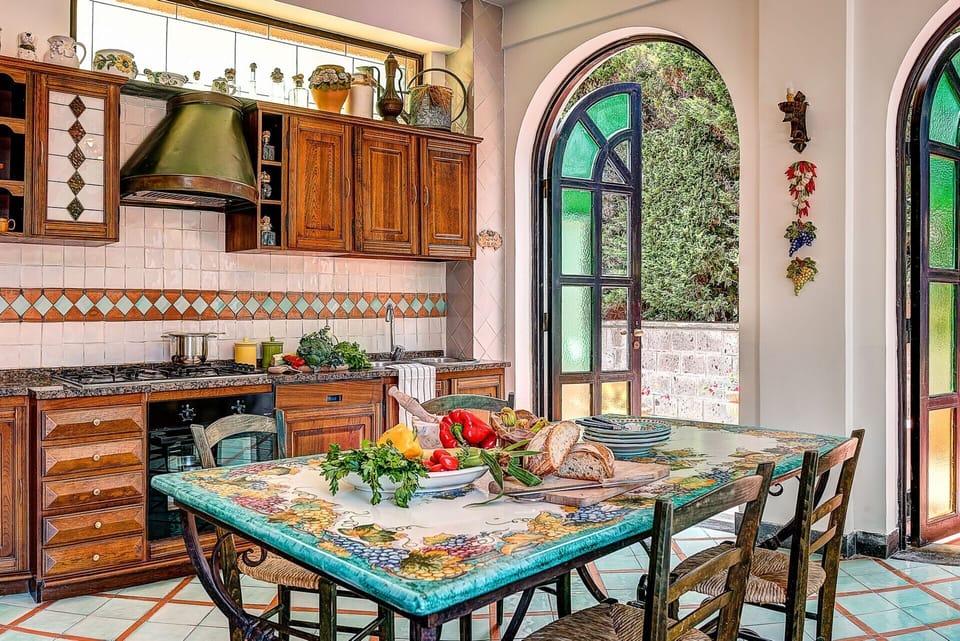 palazzo-villa-dei-nobili-santa-agata-sui-due-golfi-villa-kitchen