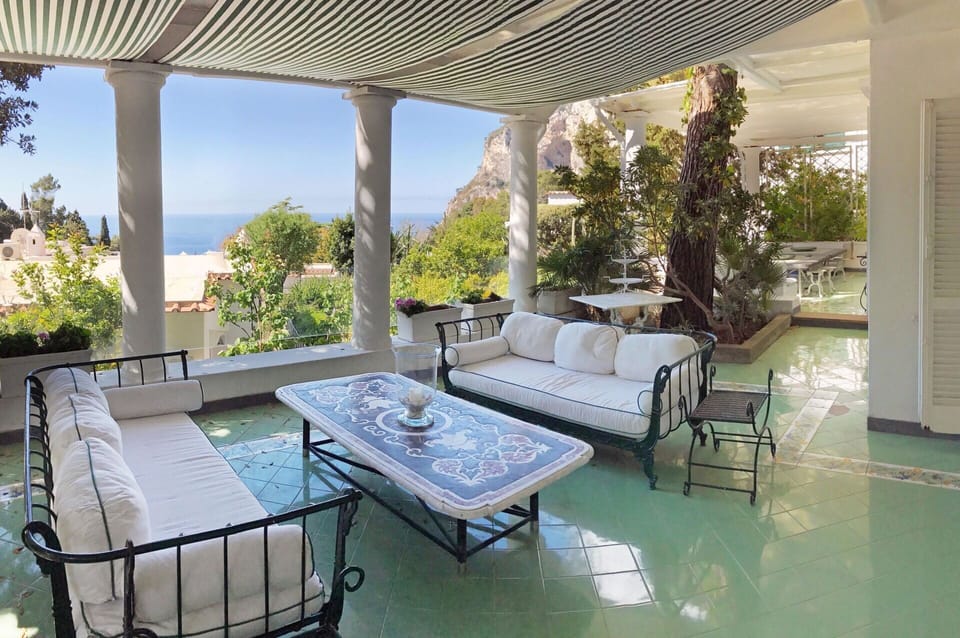 villa-prestige-50-capri-villa-terrace