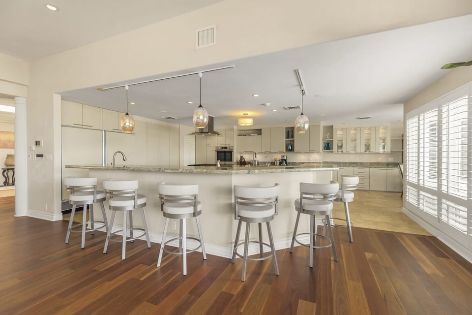 Enjoy casual breakfasts or cocktails while staying connected to the action.