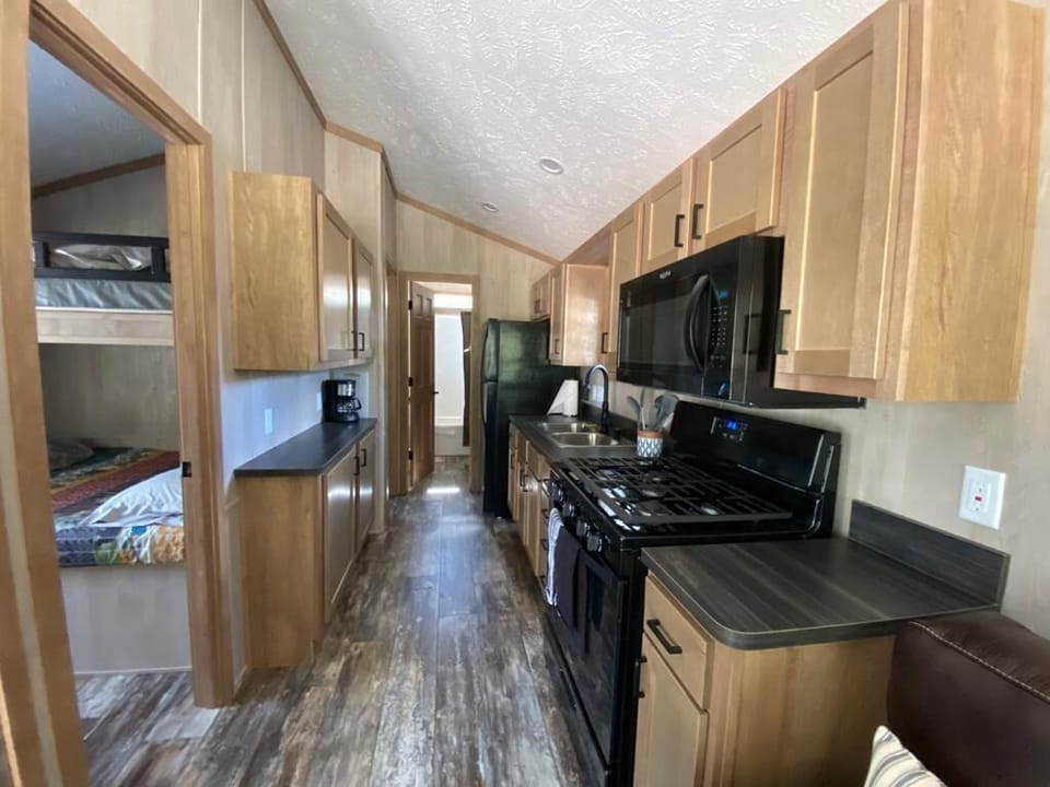 Kitchen & hall