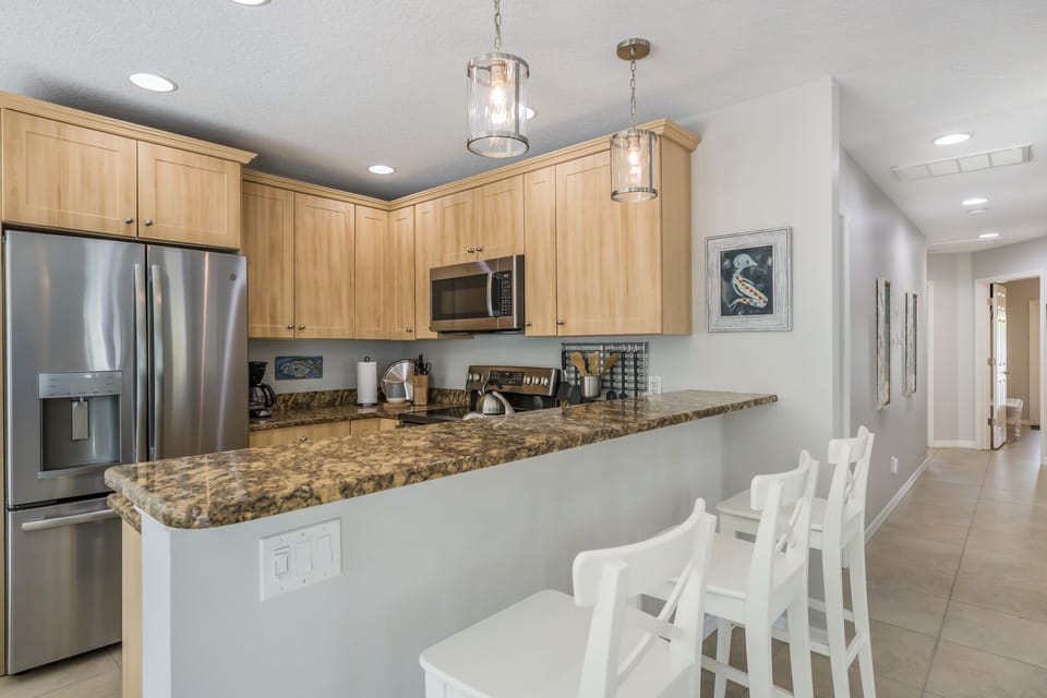 Kitchen bar for Toes in the Water