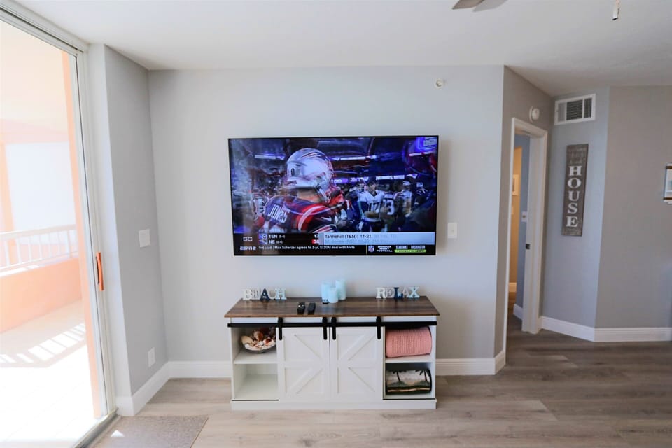 70 " Smart TV