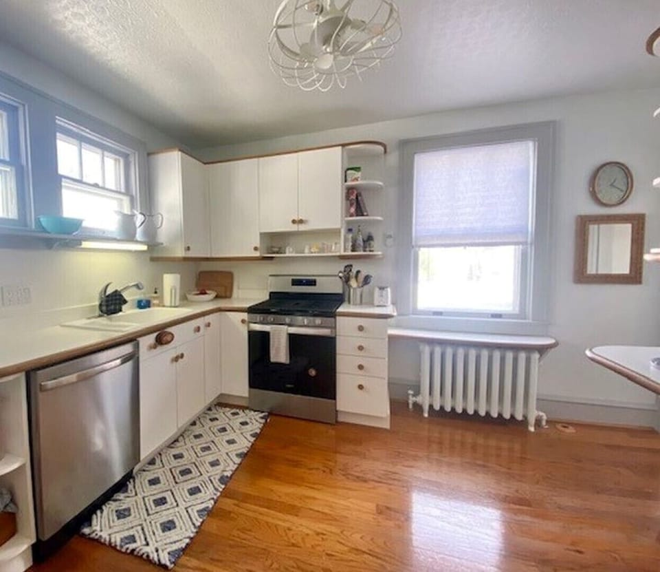 Fully appointed with enough dishes, glassware and silverware to meet your needs