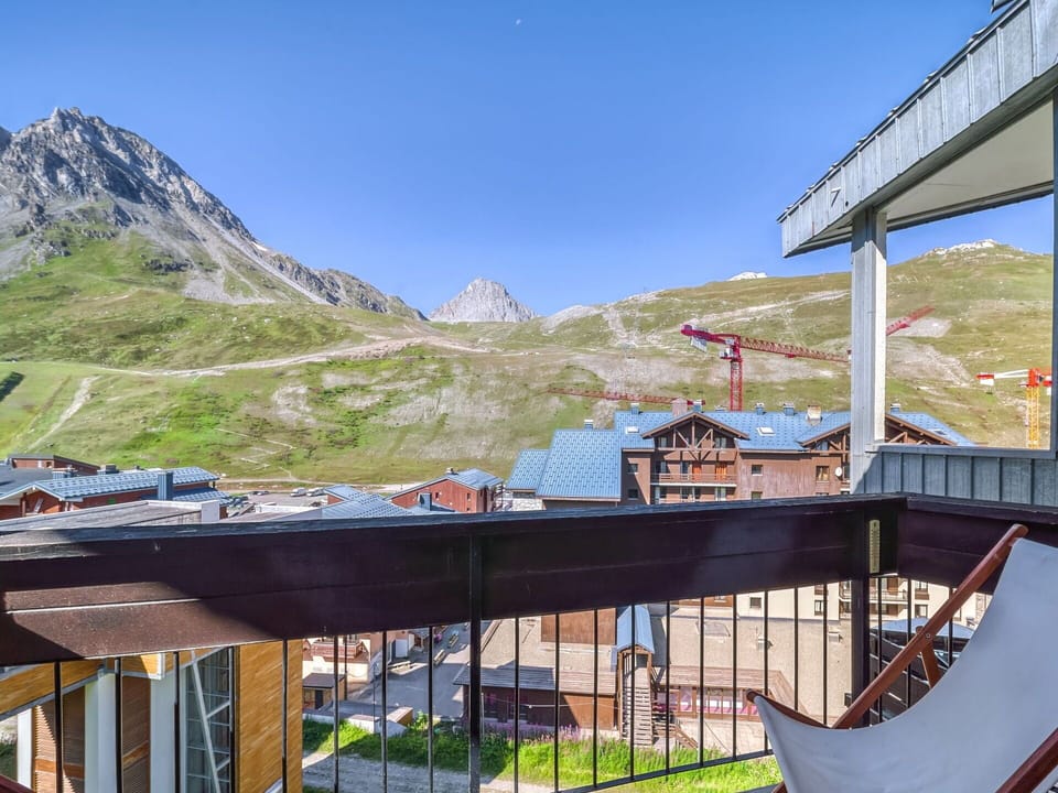 Sky, Mountain, Property, Building, Plant, Infrastructure, Slope, Shade, Landscape, Real Estate