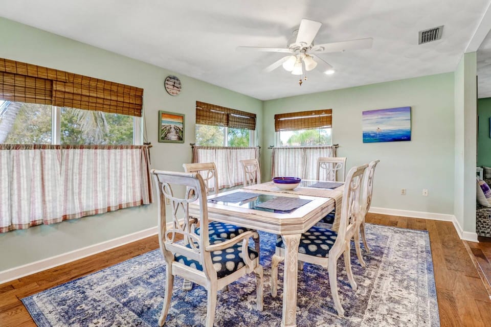 The generous windows around the home allow lots of Florida sunlight to raise your spirits!