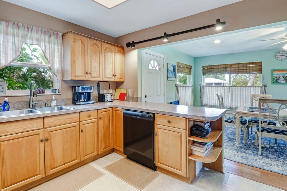 Cookware, dinnerware and many electrical appliances are provided for your convenience.