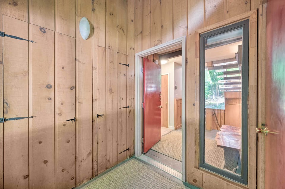 Mudroom / Storage Area