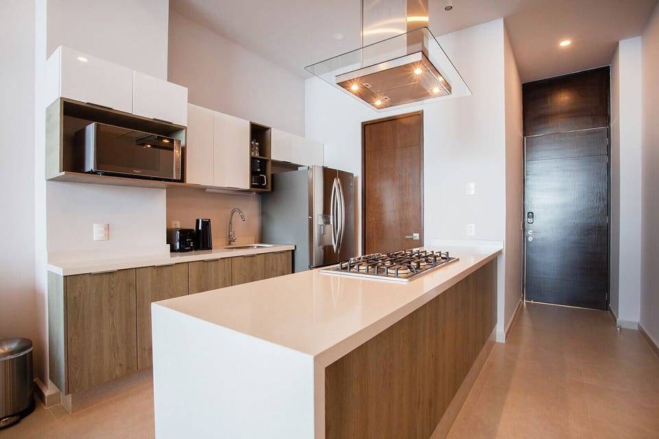 Kitchen has everything you need to prepare full meals