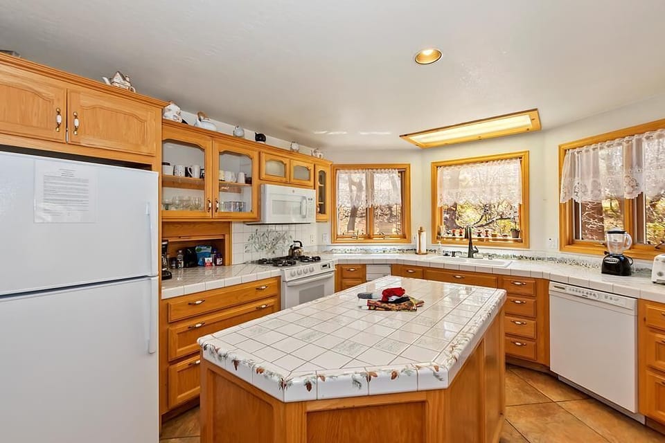 Kitchen with Dishwasher