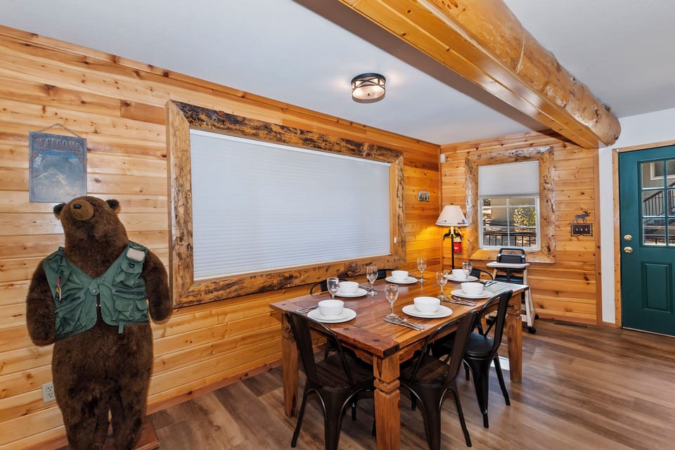 Comfortable Dining Room