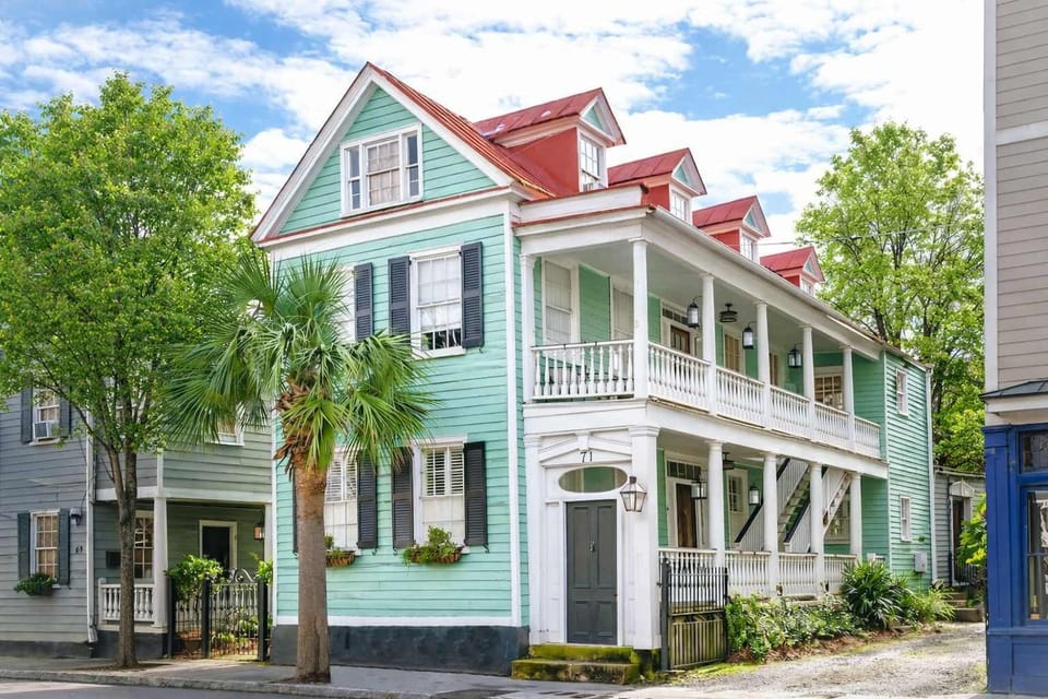 Luxury Accommodations in the Heart of Charleston