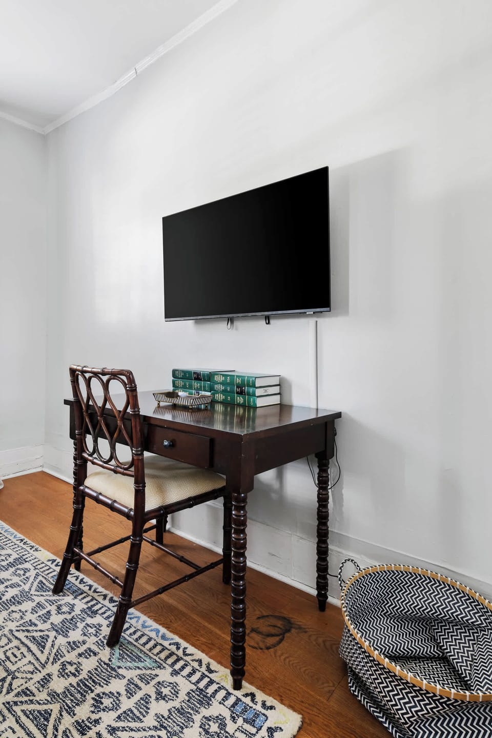 Bedroom 1: King Bed + TV + Kitchenette 