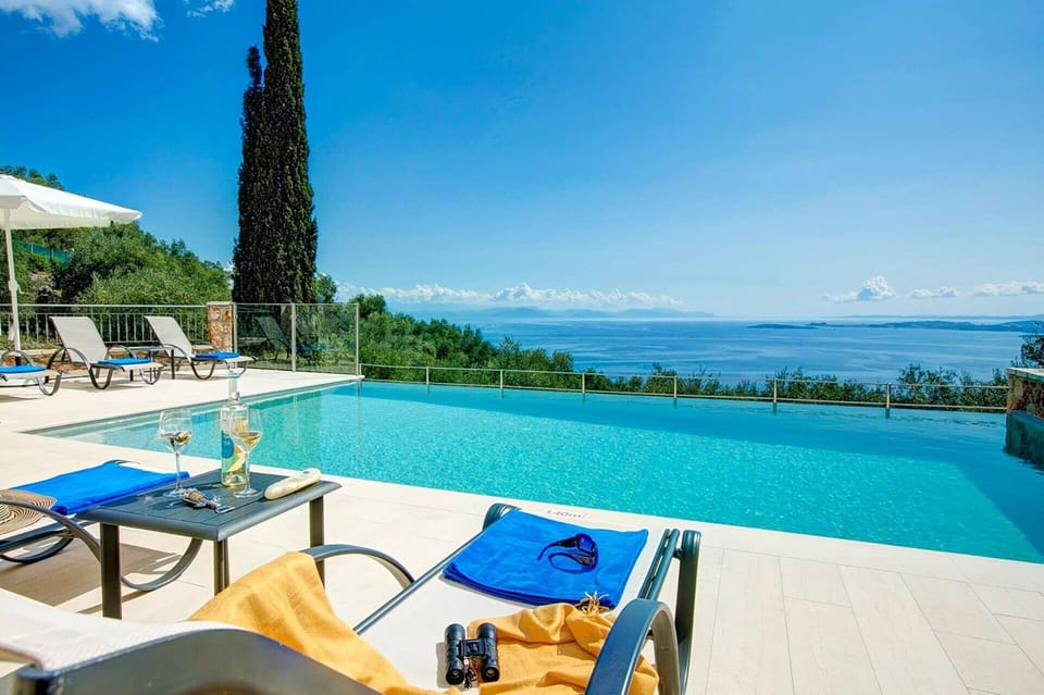 Villa Alonaki image