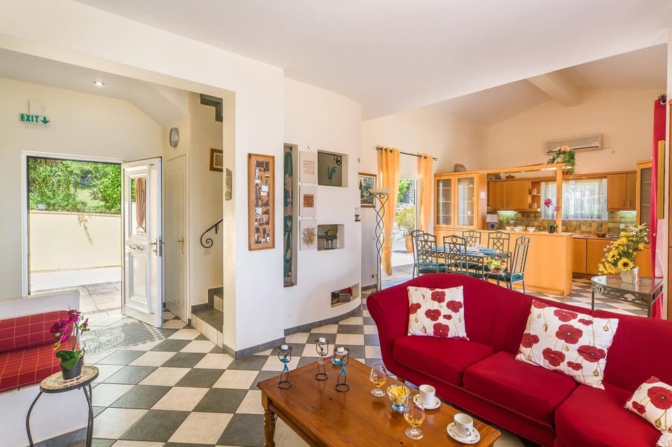 Villa Vrysoulla image