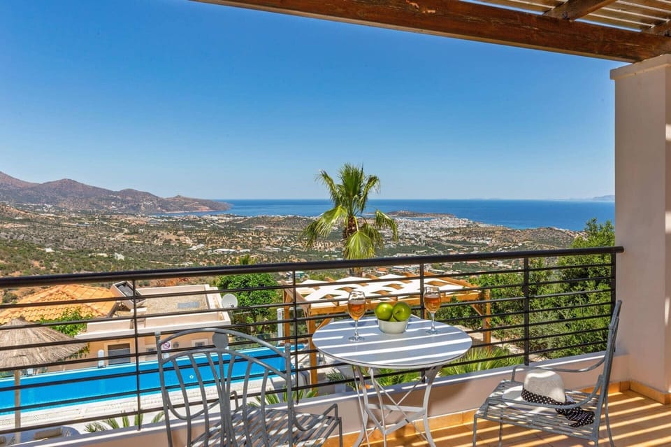 Villa Desire image