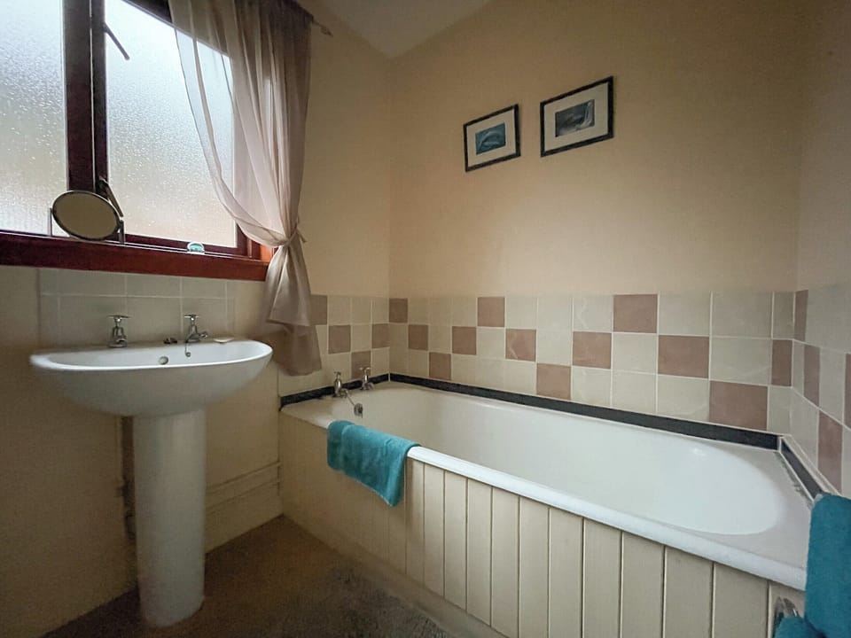Bathroom | Bervie Road Cottage, Kinlochbervie